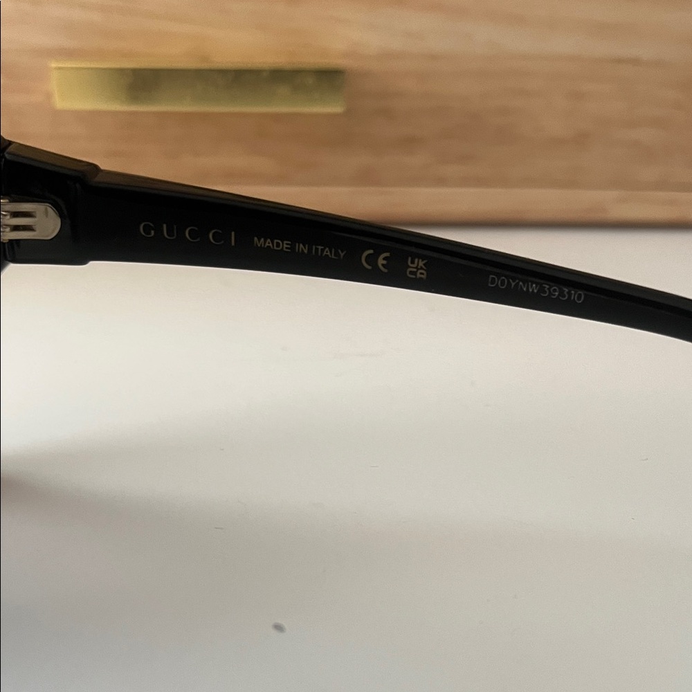 Gucci Black Square Sunglasses with Gold Double-G Accent - Picture 3 of 5